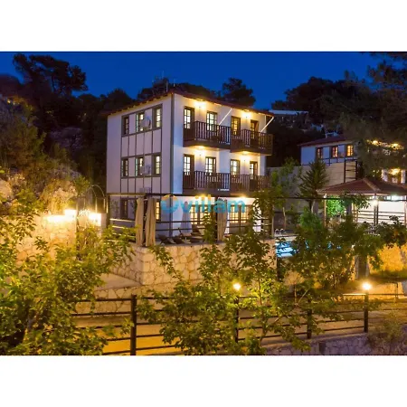 Ruya Num04 Kordere, Villa